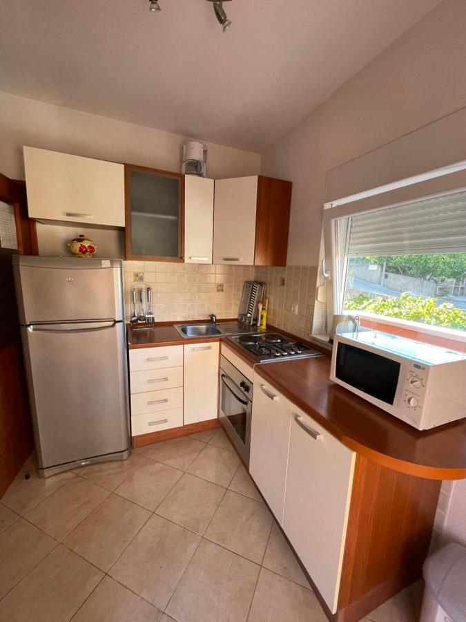 Отель Apartman Jukic Марина Экстерьер фото