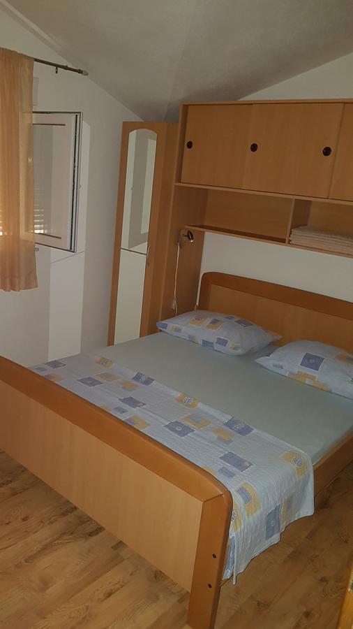 Отель Apartman Jukic Марина Экстерьер фото